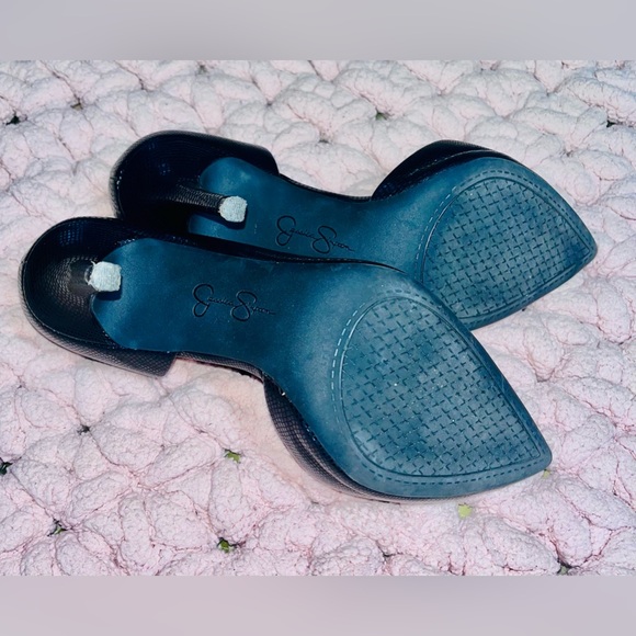 Classy heels - Picture 2 of 3